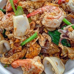 ผัดซีอิ้วเส้นใหญ่