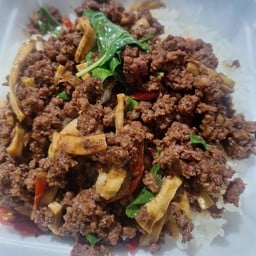 กะเพราเนื้อสับหน่อไม้