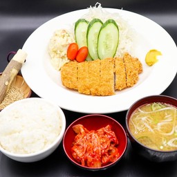 เซ็ทข้าวหมูทอดคุโรบูตะ