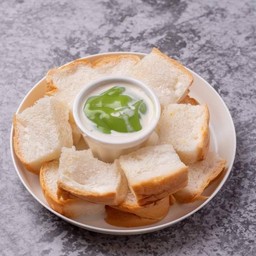 ปังนึ่งสังขยาใบเตย