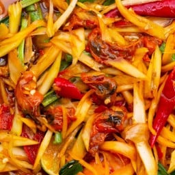 ตำหอยดอง