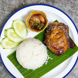 ข้าวไก่ย่างน้ำจิ้มแจ่ว