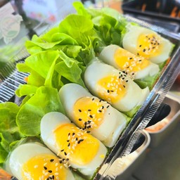 โรลไข่ต้ม