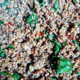 กะเพราหมูสับ