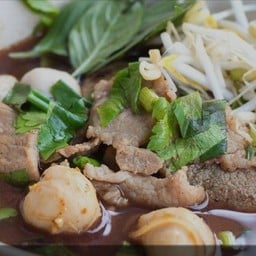 ร้านก๋วยเตี๋ยวโกรวย(น้องฮอล) สาขาเซเว่นชุมชนบ้านสร้าง