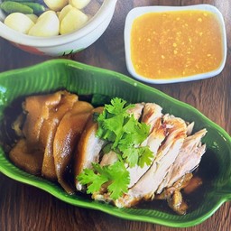 ขาหมูเนื้อ หนัง