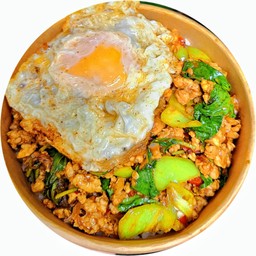 ข้าวกะเพราหมูสับไก่สับ+ไข่ดาว