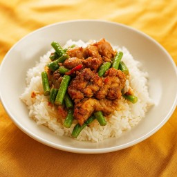 ข้าวราดผัดพริกแกงหมู