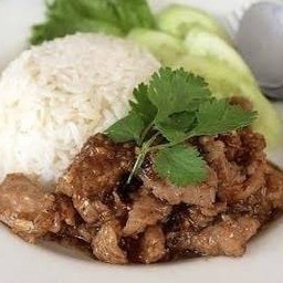 ข้าวหมูกระเทียม Fried garlic Pork