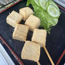 เต้าหู้ปลาลูกเต๋า