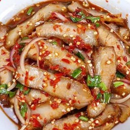 ยำคอหมูย่าง