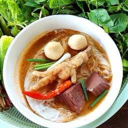 ข้าวปุ้น น้ำนัว น้ำยาป่า