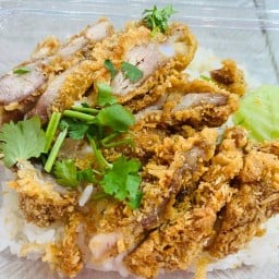ข้าวมันไก่ตอนสูตรประตูน้ำ
