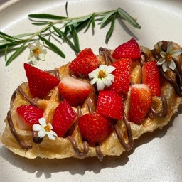 ครอฟเฟิล นูเทลล่า สตอเบอรี่