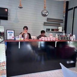 รสชาติ อร่อย ราคาไม่แรง  เจ้าของร้านเป็นกันเอง 