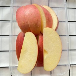 ผลไม้&กะเพราBy.นู๋มิริน