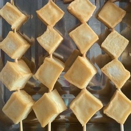 เต้าหู้ปลาลูกเต๋า