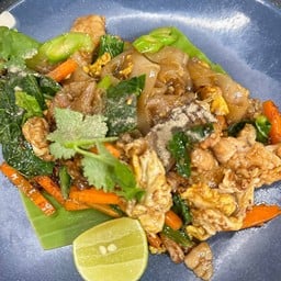 ผัดซีอิ๊วหมู