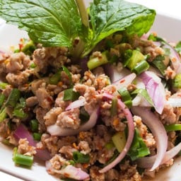 ลาบเนื้อ