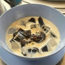 เฉาก๊วยชากังราว นมสด