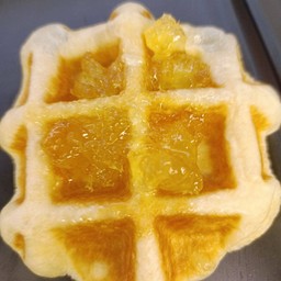 วาฟเฟิลแยมสับปะรด