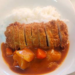 แกงกะหรี่หมูทอด