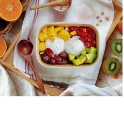 D.I.Y กรีกโยเกิร์ต 2 scoops + เลือกผลไม้หรือ Topping 4 อย่าง (แถมฟรีน้ำผึ้ง)