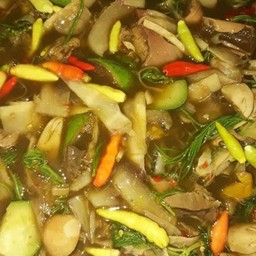 แกงเห็ดป่ารวม (ละโงก+ก่อ+ผึ้ง+)