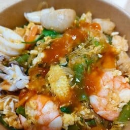 สุกี้แห้ง