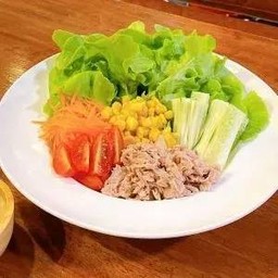 สลัดทูน่า