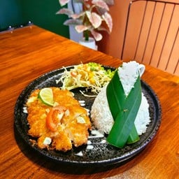 ข้าวไก่กรอบซอสมะนาว