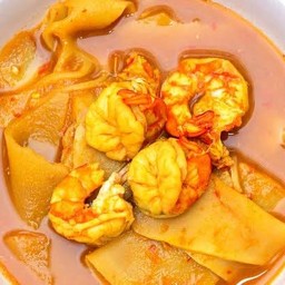 แกงส้มใต้กุ้ง (หน่อไม้ดอง)
