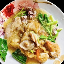 ราดหน้ารวมมิตร