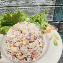 ข้าวผัดแหนม