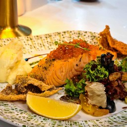 แซลม่อนสเต๊ก