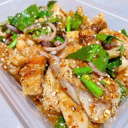 ข้าวยำไก่แซ่บจี๊ดจ๊าด