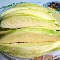 มะม่วงมันเขียวเสวย หั่นพร้อมทาน [กล่องใหญ่]