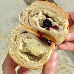 Cranberry Cream Cheese ShioPan