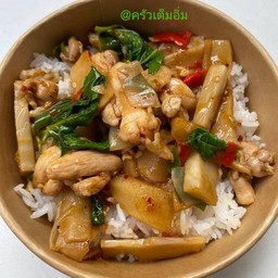 ข้าวกระเพราไก่หน่อไม้ดอง