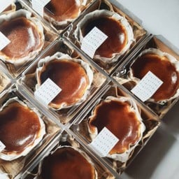 BASQUE BURNT CHEESECAKE