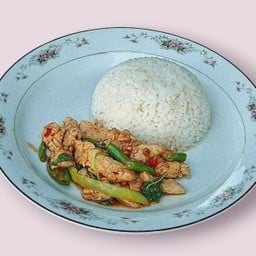 ข้าวราดผัดกะเพราไก่