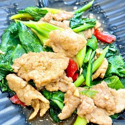 ผัดคะน้า กับข้าว