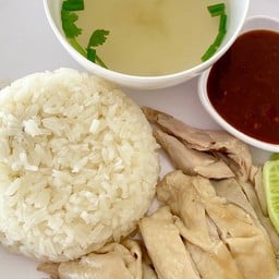 นุ๊กข้าวมันไก่เตาถ่านก๋วยเตี๋ยวต้มยำมะนาวสด