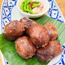 ไส้กรอกเนื้อย่าง