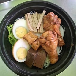 ก๋วยจั๊บหมูกรอบ ลูกเสือ ถนน ลูกเสือ