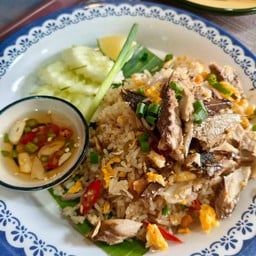 ข้าวผัดปลาทู