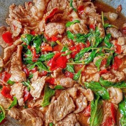 กระเพราหมูชิ้น เป็นกับข้าว
