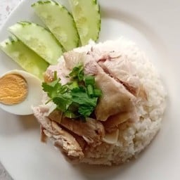 พีตุ้กข้าวมันไก่