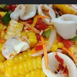 ตำข้าวโพดปลาร้าปลาหมึก