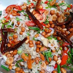 ยำวุ้นเส้นโบราณ ใส่ถั่ว กุ้งแห้ง ไก่บด